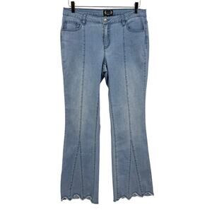 AZI New York Women's Size 8 Light Wash Scalloped Hem Bootcut Jeans 30 x 30